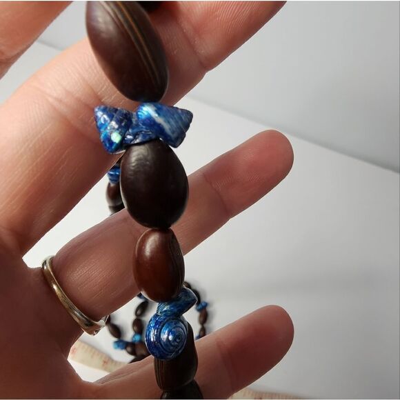 Vintage Handmade Wood and Shell Bead Necklace Boho Style - Picture 4 of 4